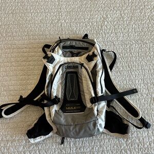 CamelBak Mule NV Hydration Backpack - White, Gray & Black